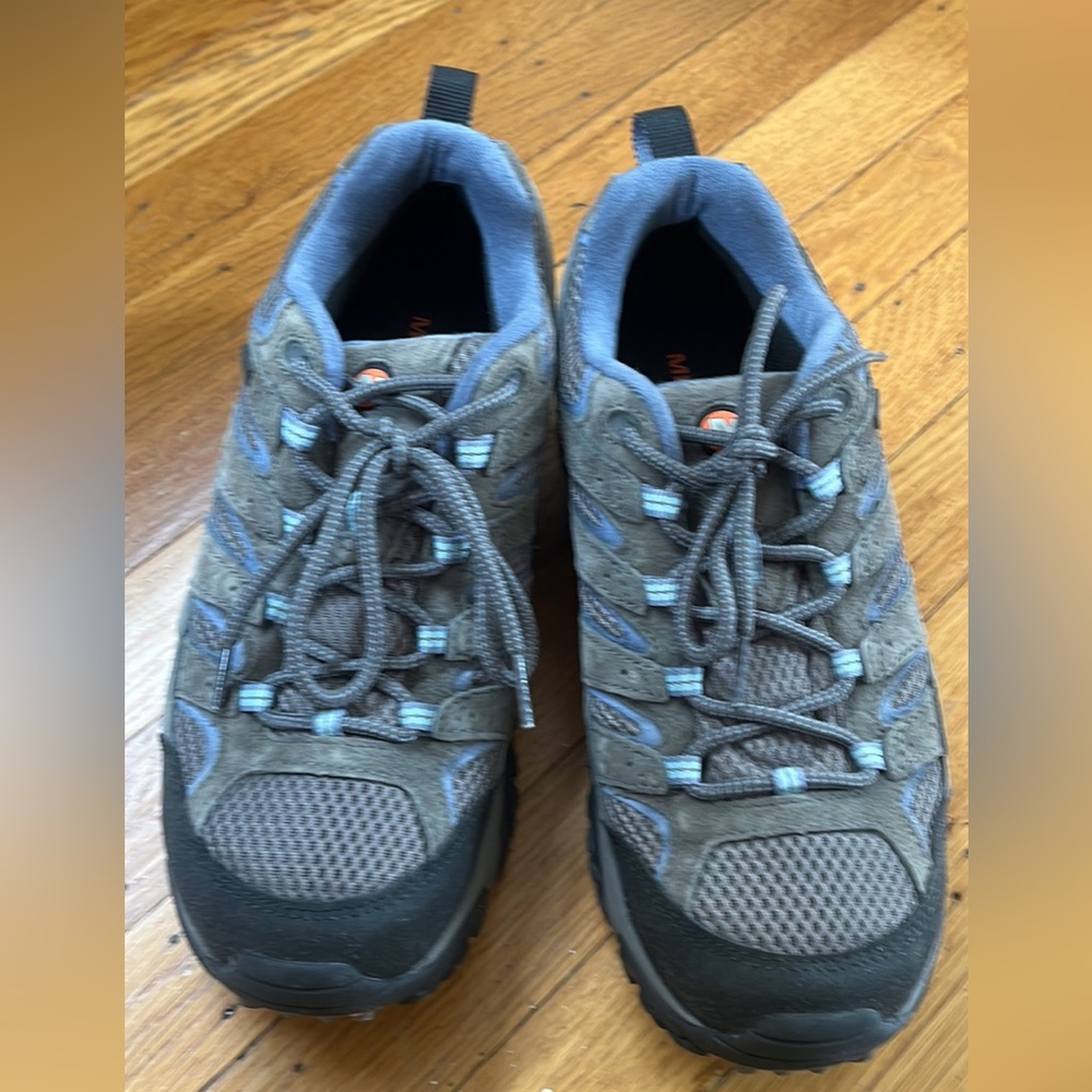 Merrell hiking shoes women’s size 11